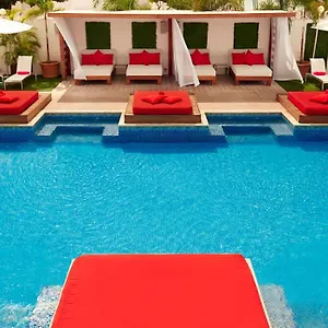 Hotel S *****