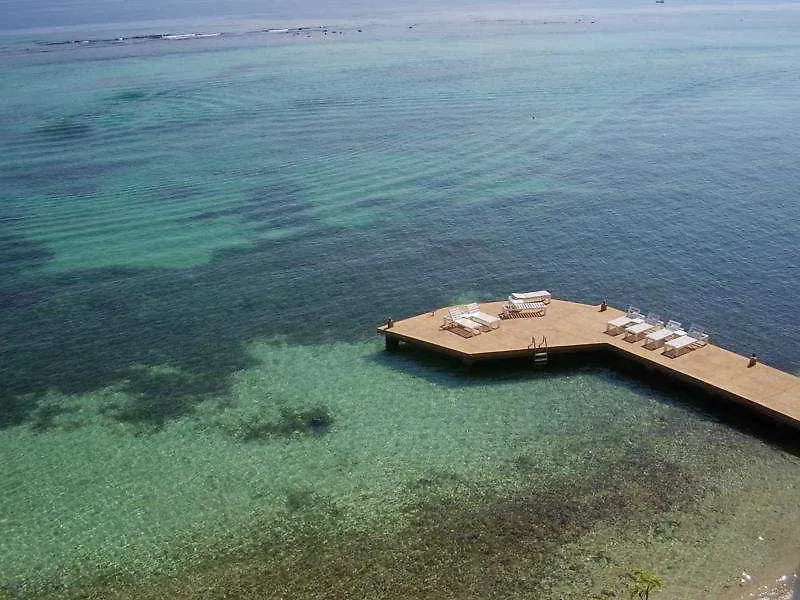 Moxons Beach Club Boscobel